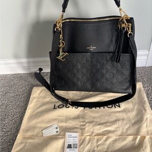 Louis Vuitton Maida Hobo Purse